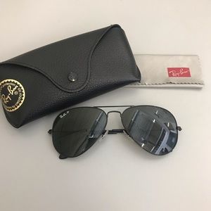 Ray-Ban RB3025 Polarized Aviator Sunglasses